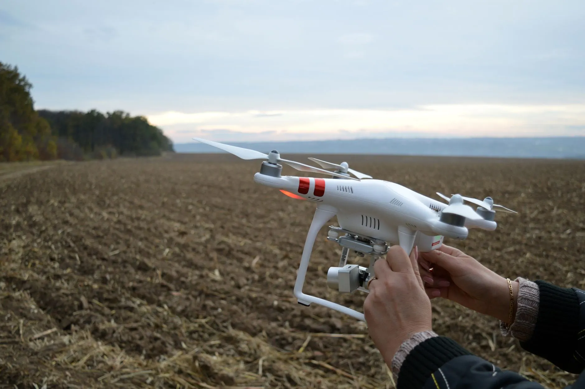 光纤收发器选型要点及工业园区网络部署常见误区解析